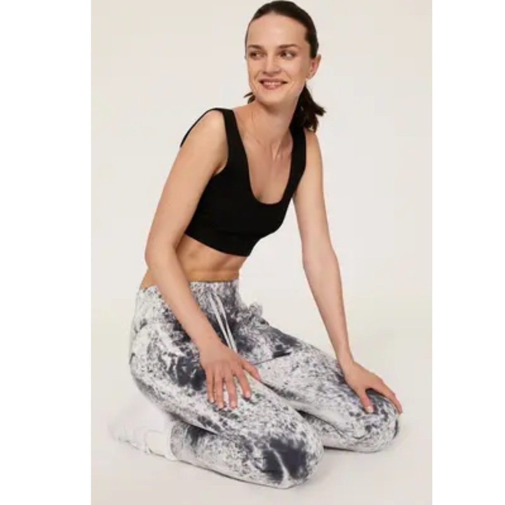 LULULEMON Warm Down Jogger